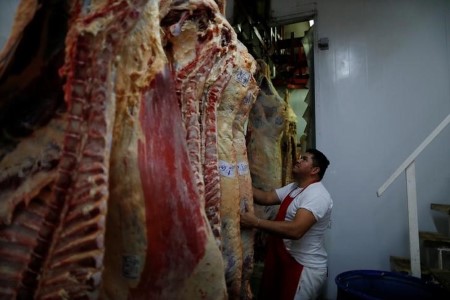 Argentina to halt meat exports for 30 days amid rising costs – sources