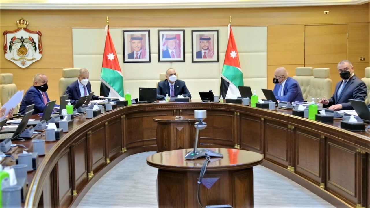 Cupboard endorses foreign exchange companies licensing bylaw | Jordan Information