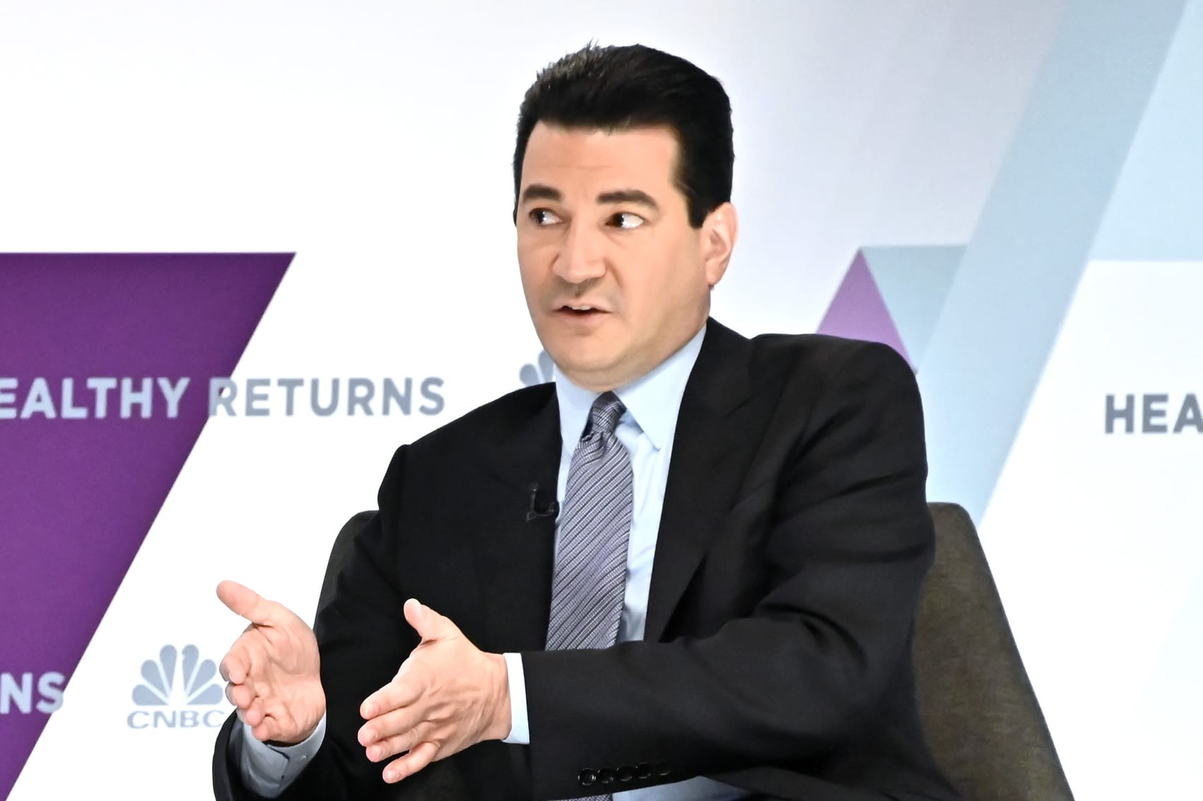 Some portion of the U.S. inhabitants will get booster photographs, Dr. Scott Gottlieb says
