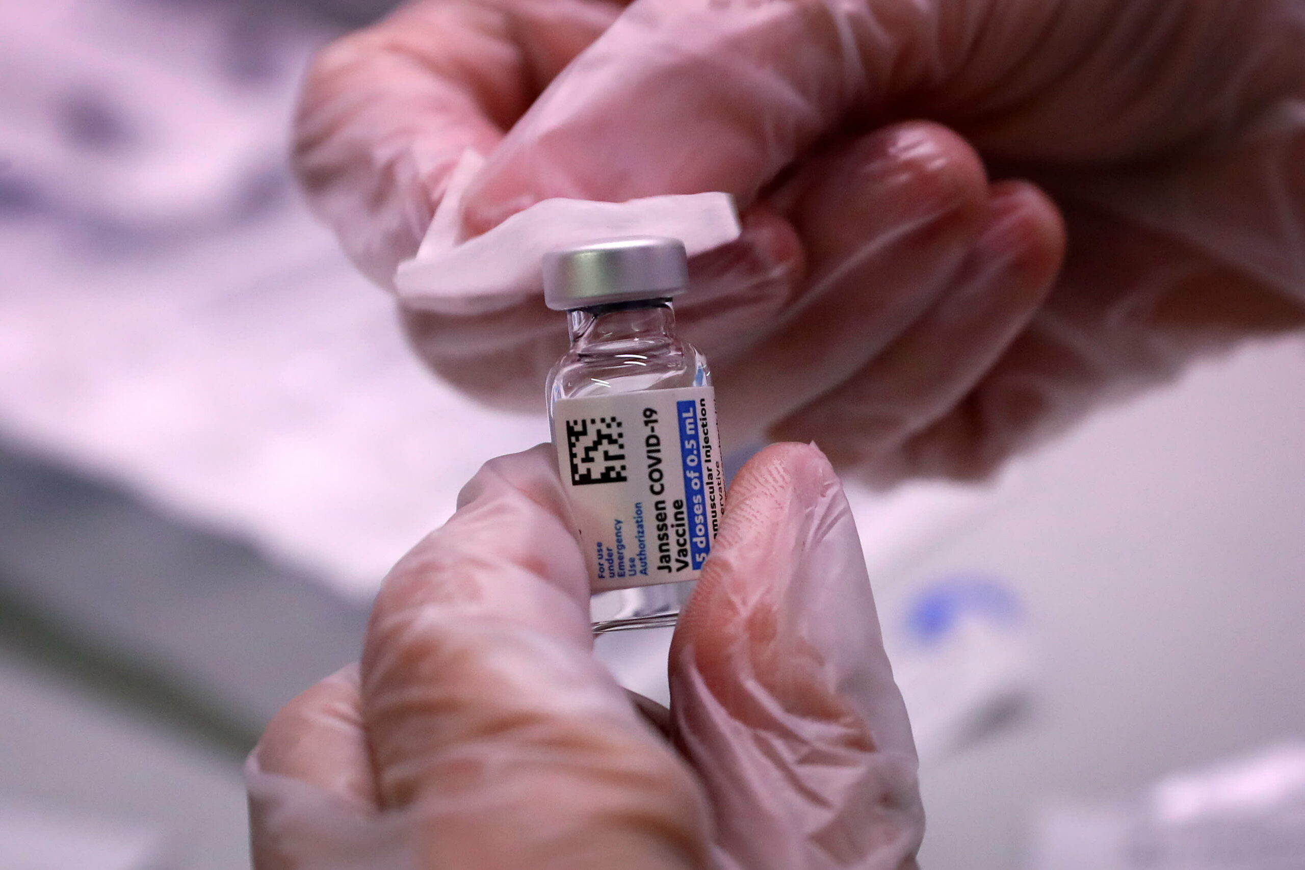 U.S. begins research testing mix-and-match Covid vaccine doses
