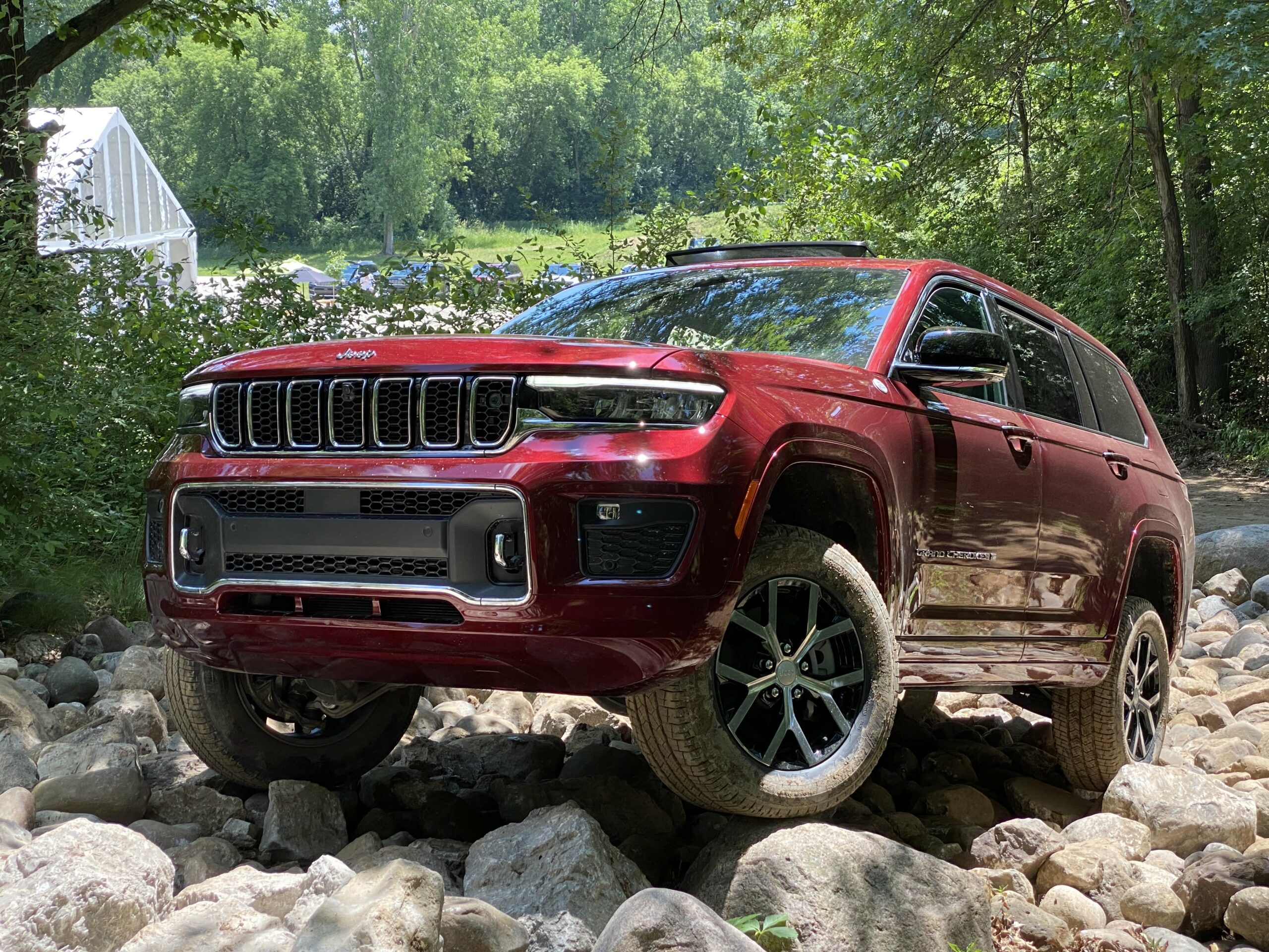 Jeep Grand Cherokee L arriving in showrooms to broaden model’s attain