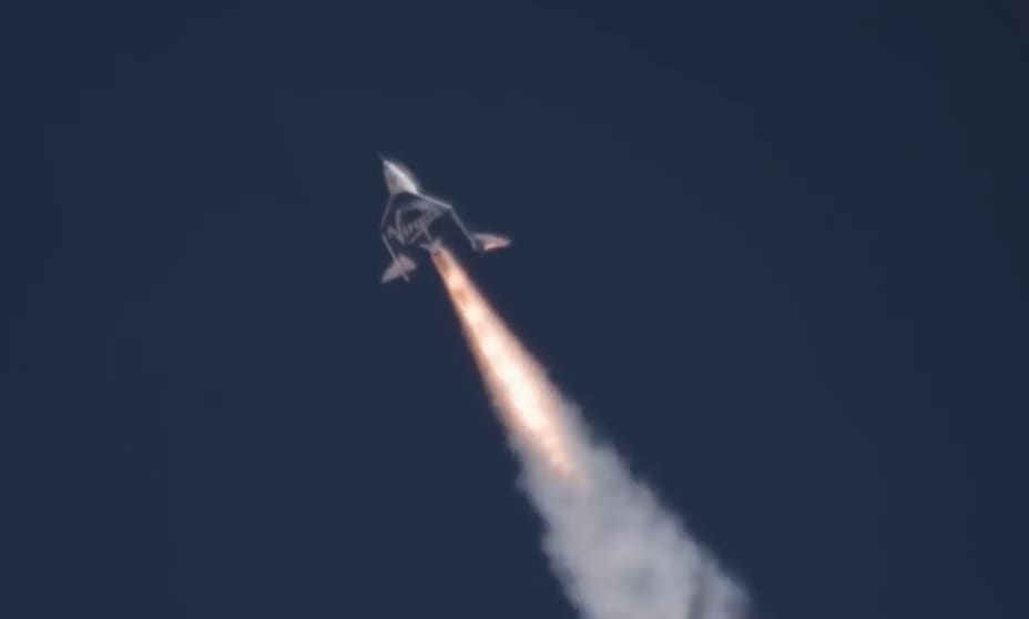 Virgin Galactic receives FAA license to fly passengers to house