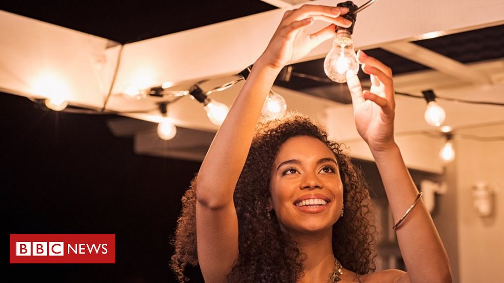 Halogen lightbulb gross sales to be banned in UK below local weather change plans
