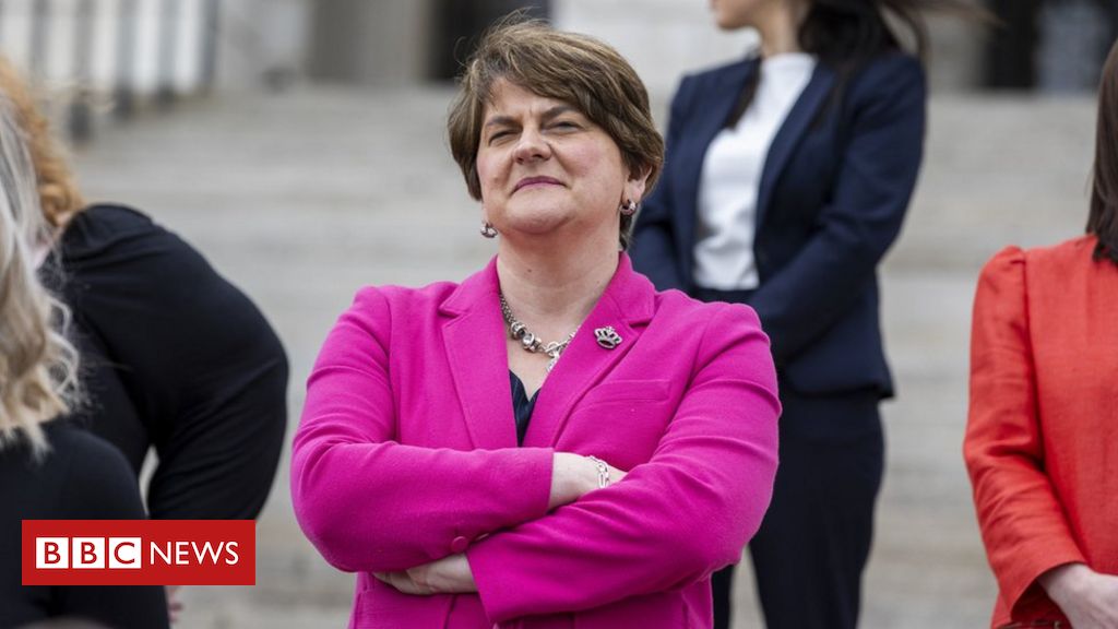 Arlene Foster to resign as Northern Eire first minister at 13:00 BST
