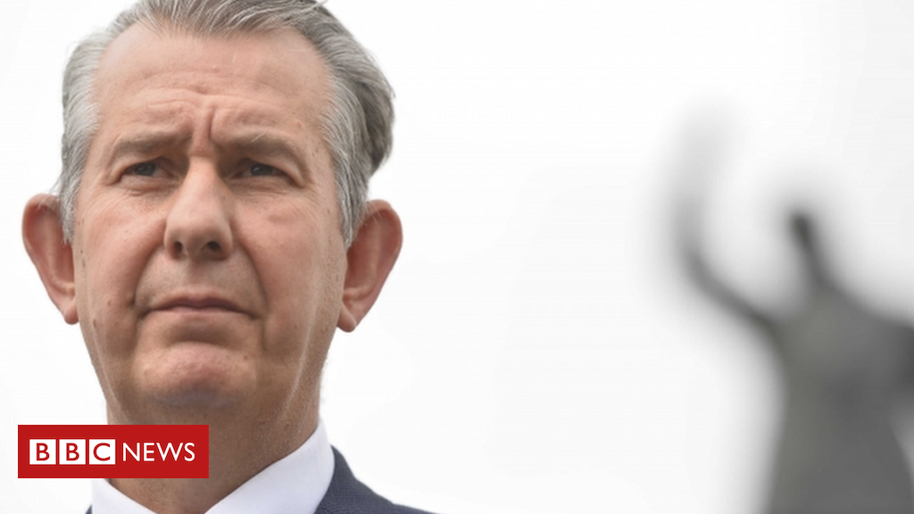 Northern Eire: DUP in search of new chief as Edwin Poots quits