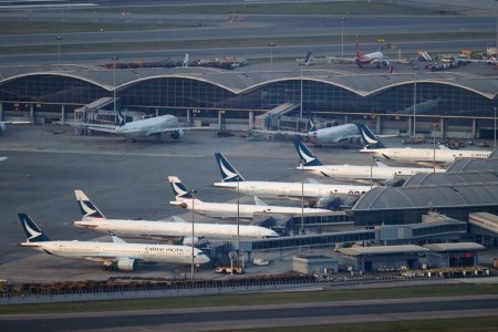 EXCLUSIVE-Cathay working with Airbus on single-pilot system for long-haul