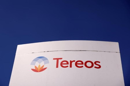 French sugar group Tereos says head of buying and selling leaving