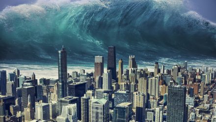 Damaging Yields? A Tsunami of Liquidity is Pressuring the Money Investor