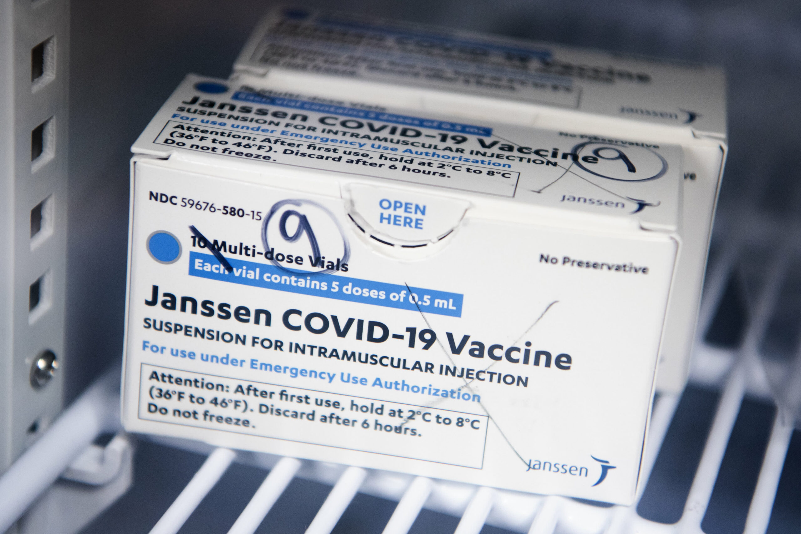 FDA to announce new warning on J&J Covid vaccine associated to a uncommon autoimmune dysfunction, report says