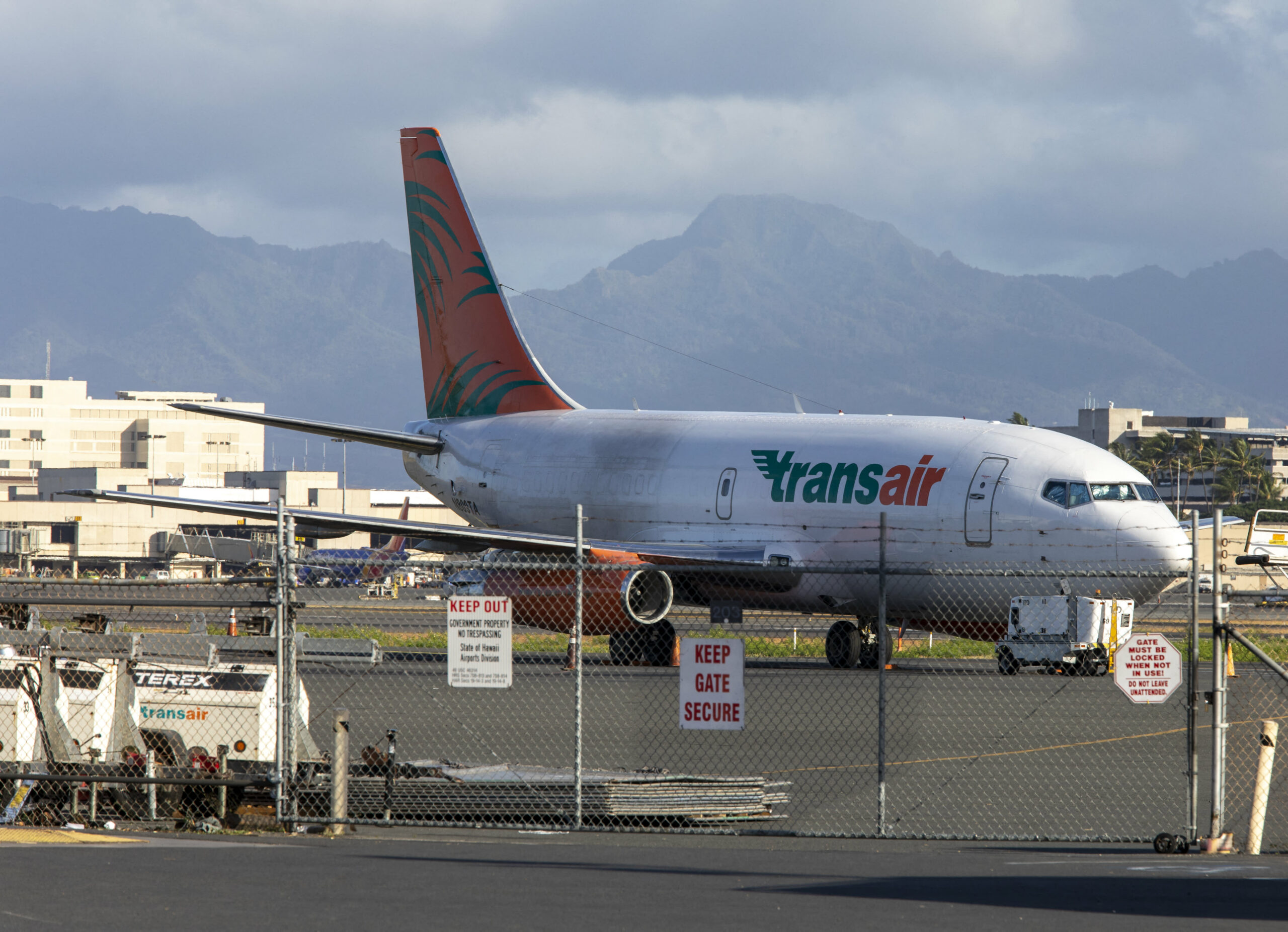 NTSB to interview pilots, survey website of ditched 737 cargo aircraft off Hawaii coast