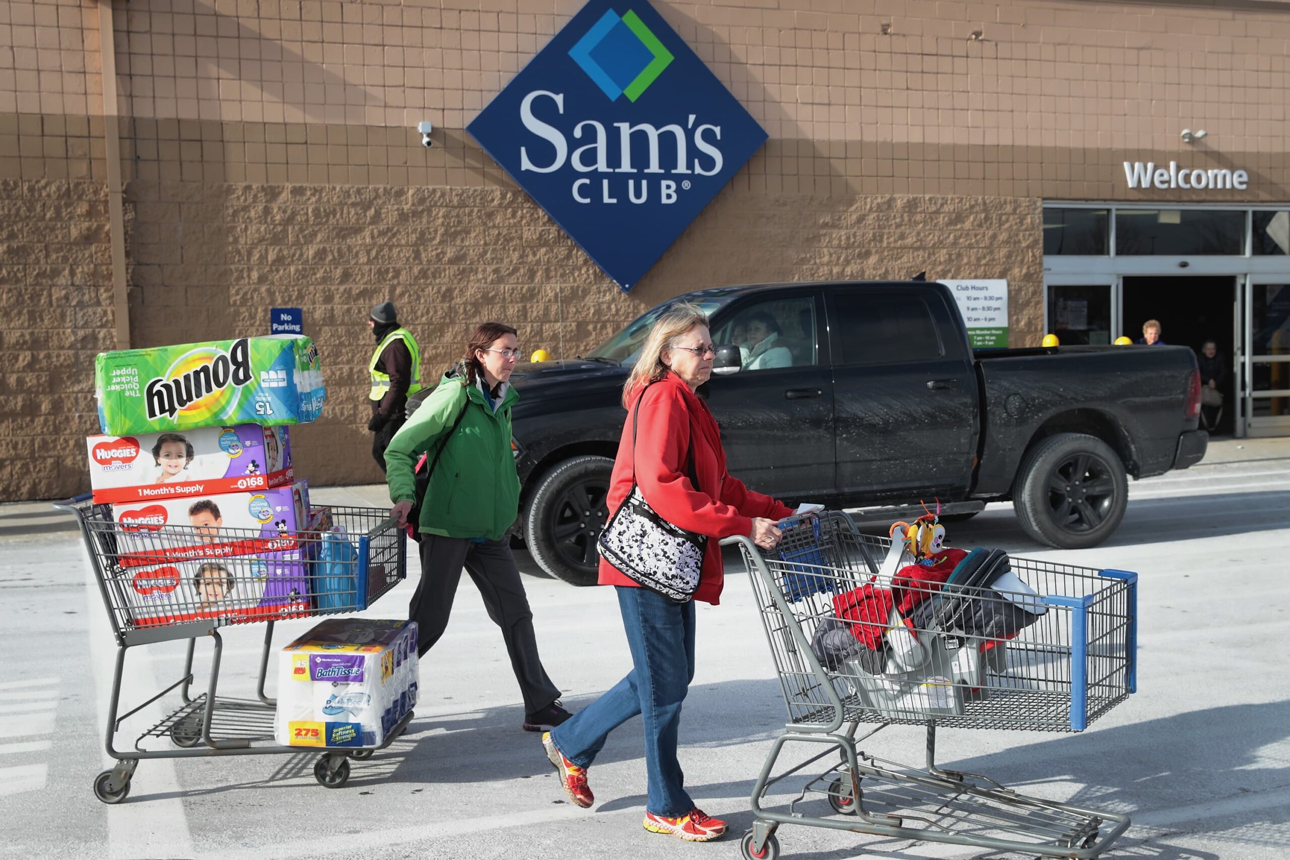 Sam’s Membership is testing a scan-and-ship possibility for buyers