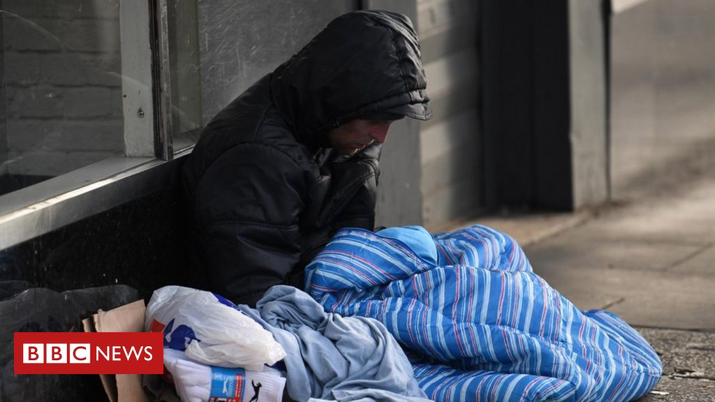 Homelessness: MPs urge extra cash for rapid-housing scheme