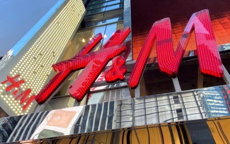 H&M swings again to revenue, June gross sales soar as restrictions ease