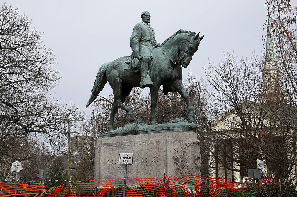 Robert E. Lee statue eliminated in Charlottesville