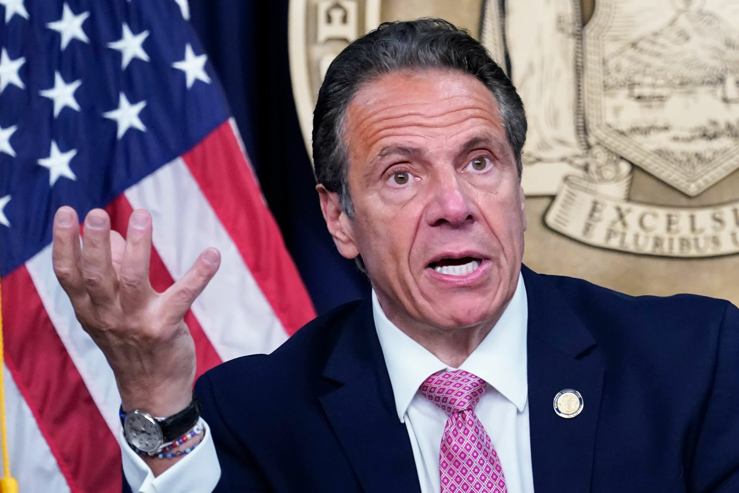 Gov. Cuomo orders vaccinations for NY transit staff as Covid surges