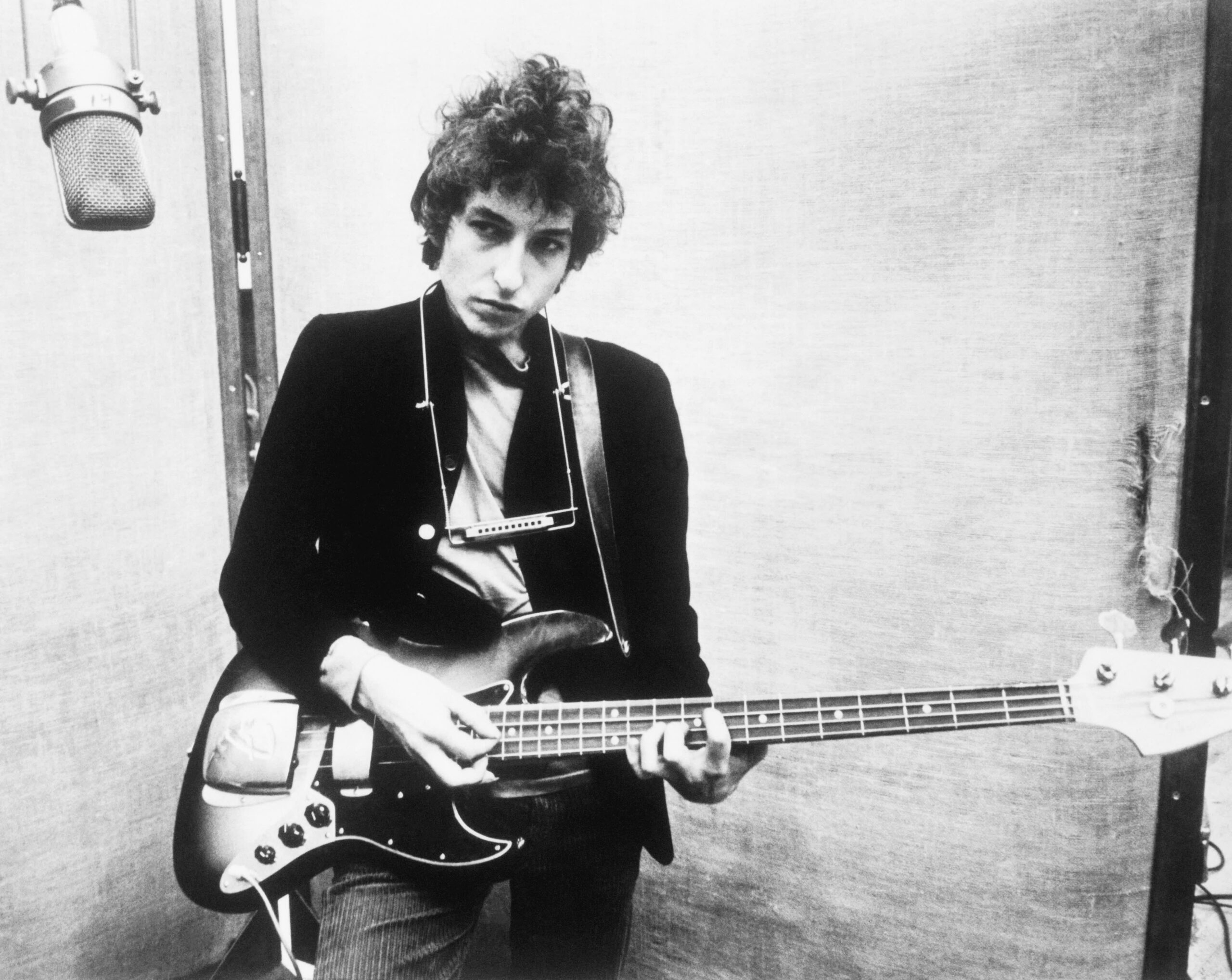 Bob Dylan sued for allegedly sexually abusing woman in 1960s