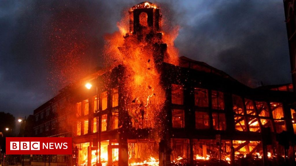 Riots 10 years on: The 5 summer season nights when London burned