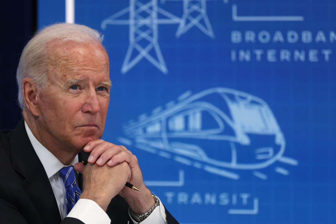 ‘2 issues without delay’: Biden mixes his messages on fossil fuels