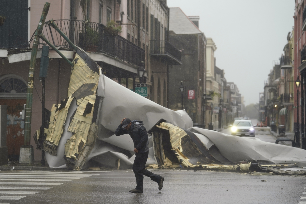 Hurricane Ida lashes Louisiana, knocks out New Orleans energy