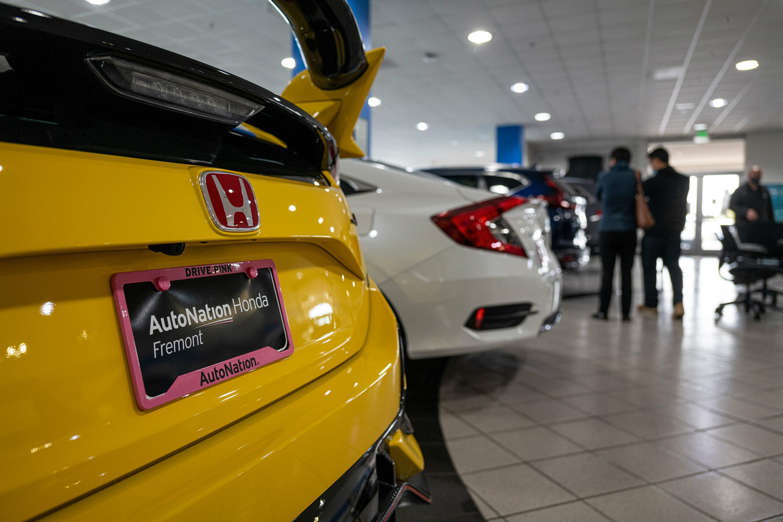 AutoNation shares hit new all-time high after reporting record quarterly earnings