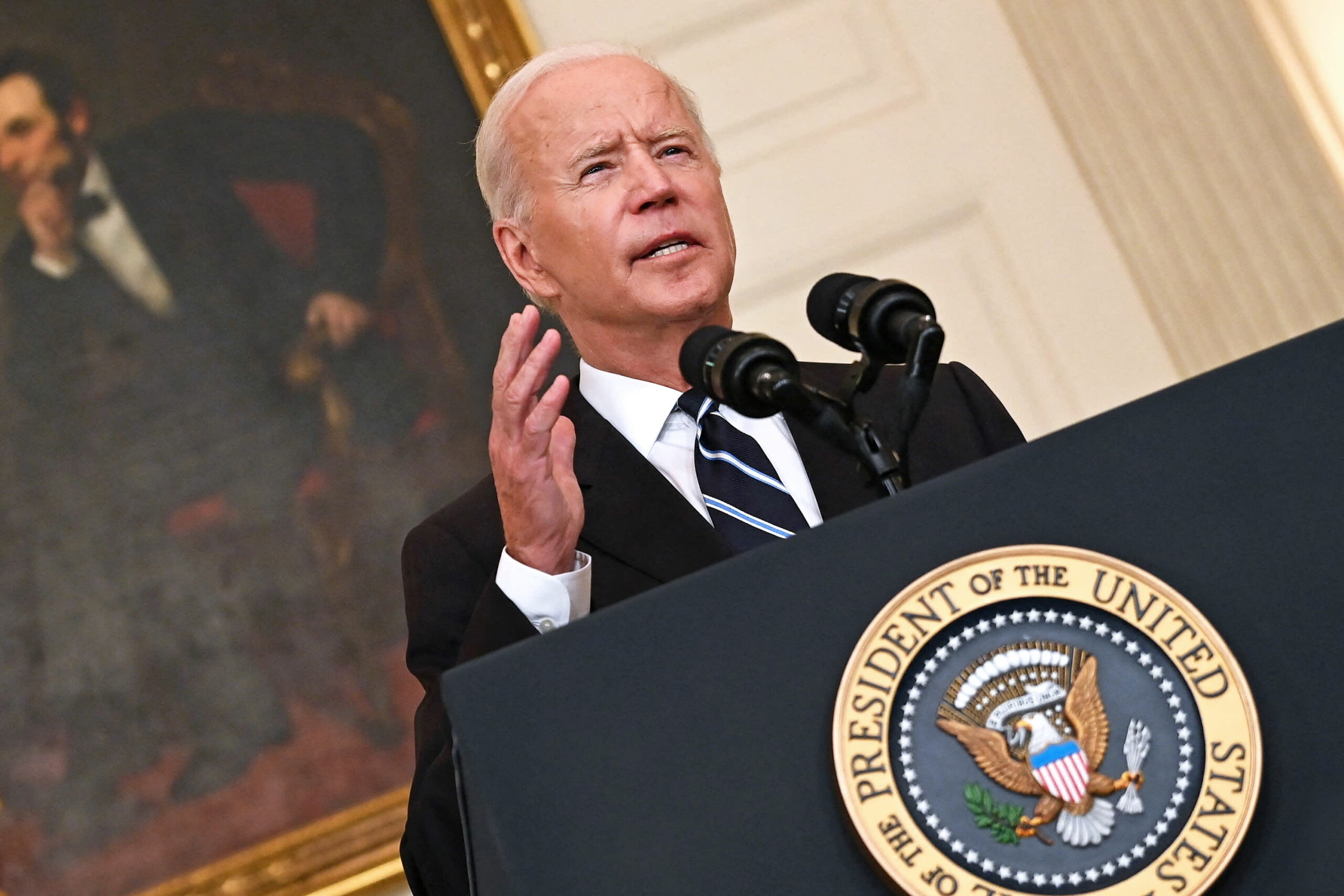 Consumer trade group asks Biden for clarity on vaccination mandate