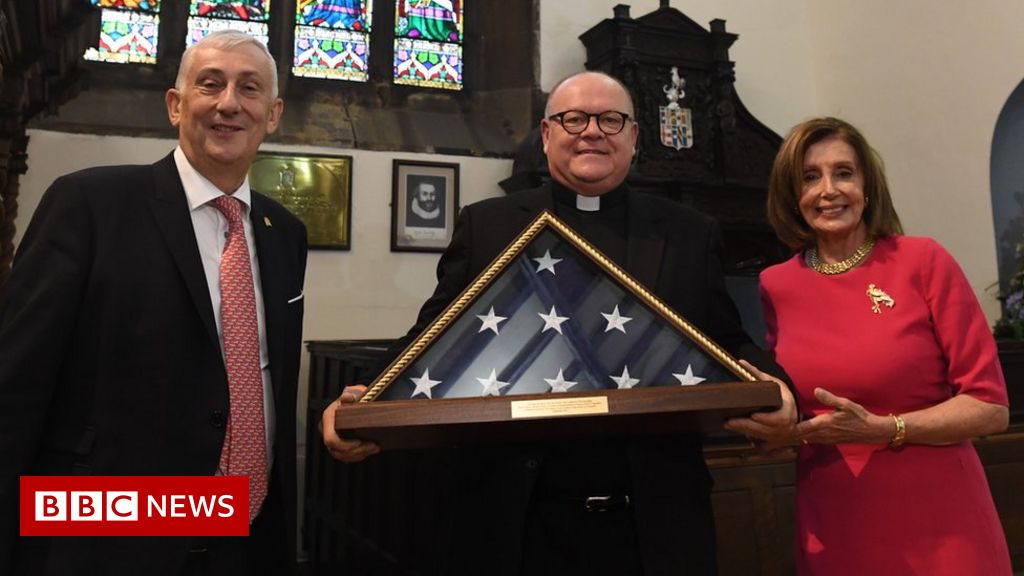 Nancy Pelosi gifts US flag to Chorley for hosting G7 summit