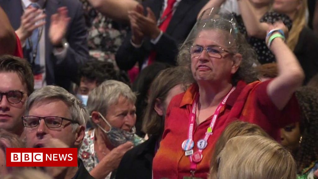 Sir Keir Starmer heckled at Labour Party conference