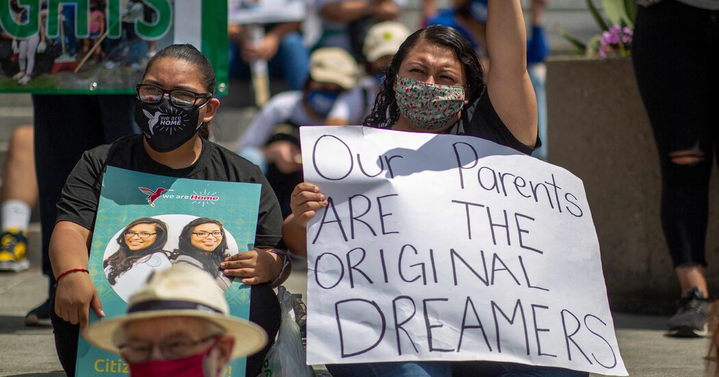 Congress Pushes Path to Citizenship for ‘Documented Dreamers’