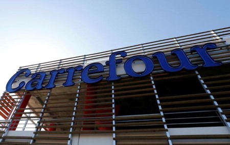 Luxurious billionaire Arnault sells out of retailer Carrefour