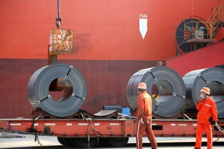 China’s crude steel output slips for third month on production curbs