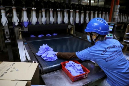 Malaysia’s glove industry appeals for foreign labour intake
