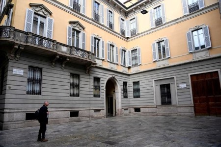 Mediobanca CEO has backing of private investors with 15% of capital -sources