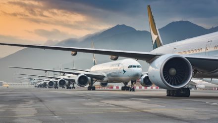 How to Fly With an Airline Resurgence Without All-In Commitment