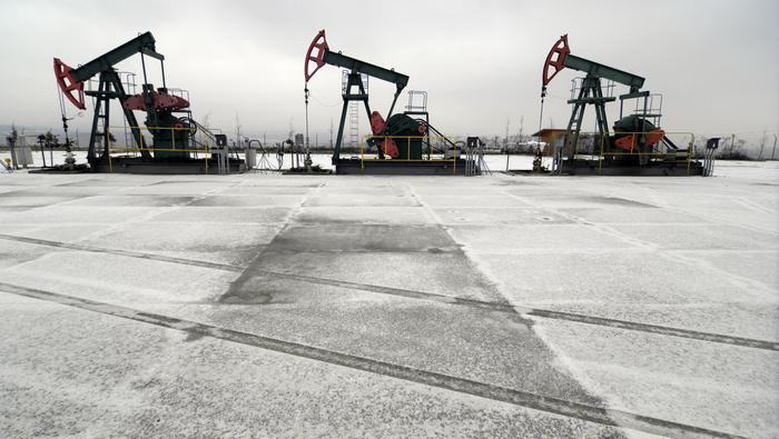 Crude Oil Eases on JCPOA Restart but Bears Face Off Against Heavy Backwardation