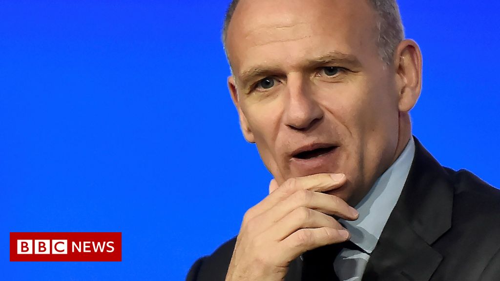 Former Tesco boss Dave Lewis to advise on supply chain crisis