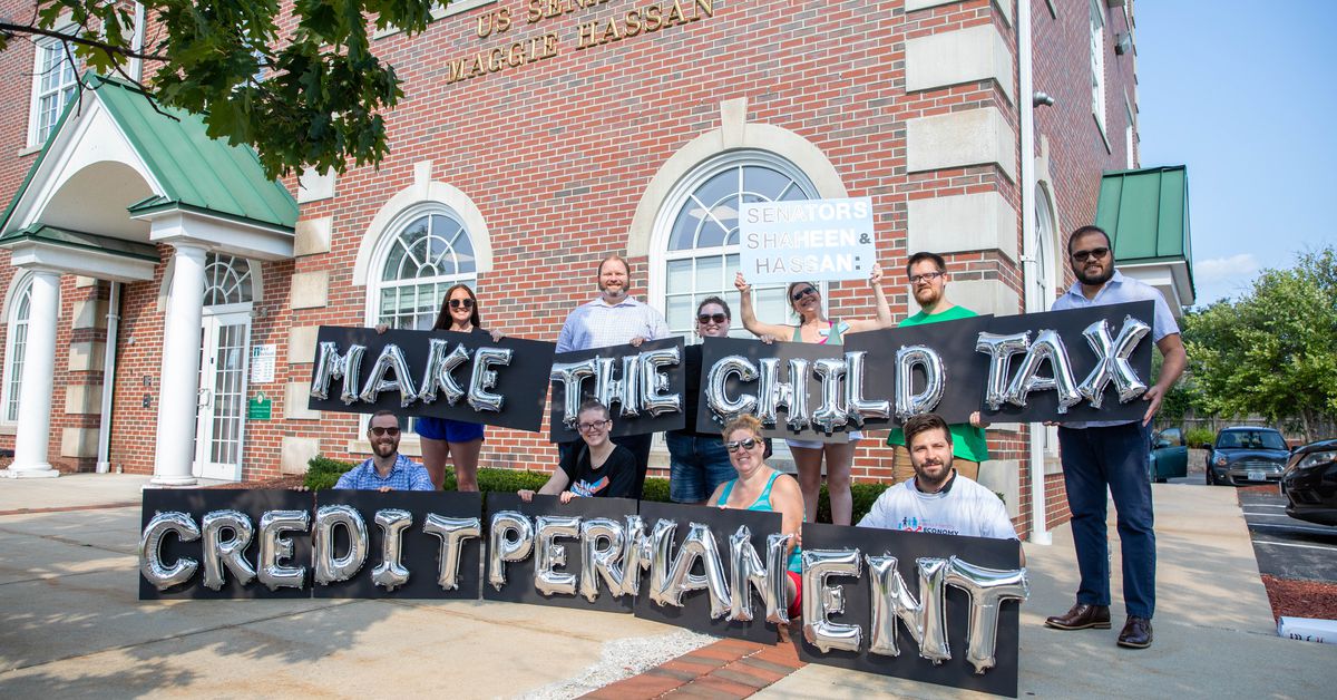 Child tax credit extension: Democrats may lose their best weapon against child poverty