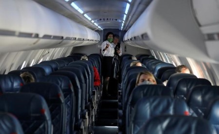 Regional carrier SkyWest cancels 700 U.S. flights over technical woes