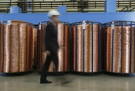 METALS-Copper set for monthly gain on tight exchange inventories