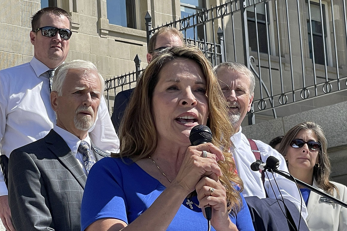 In Idaho, a power play while the governor’s away