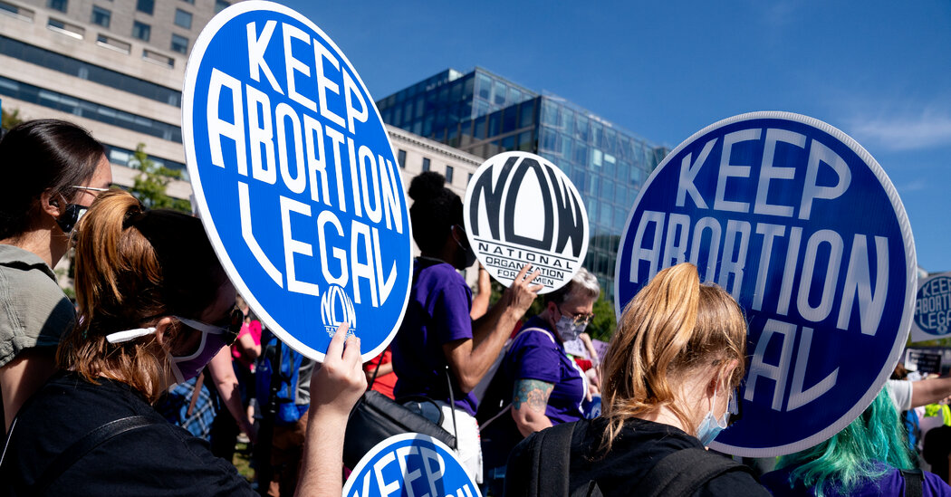 Texas Urges Supreme Court to Leave Its Restrictive Abortion Law in Place