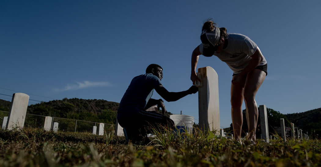 Guantánamo Bay Cemetery Offers a View of the Base’s History