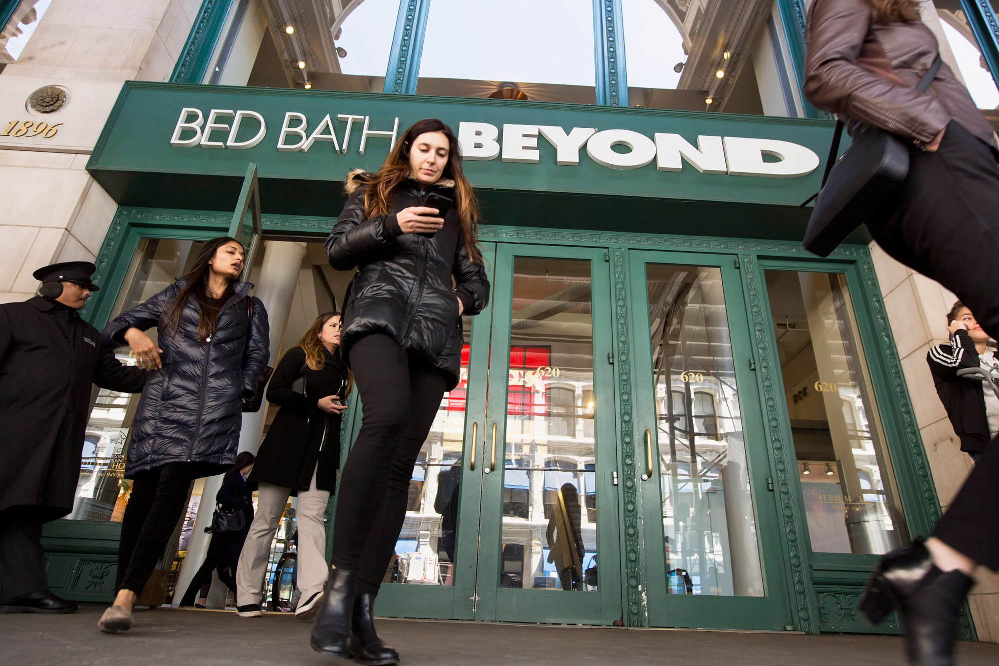 Bed Bath & Beyond shares soar more than 80% in after-hours trading