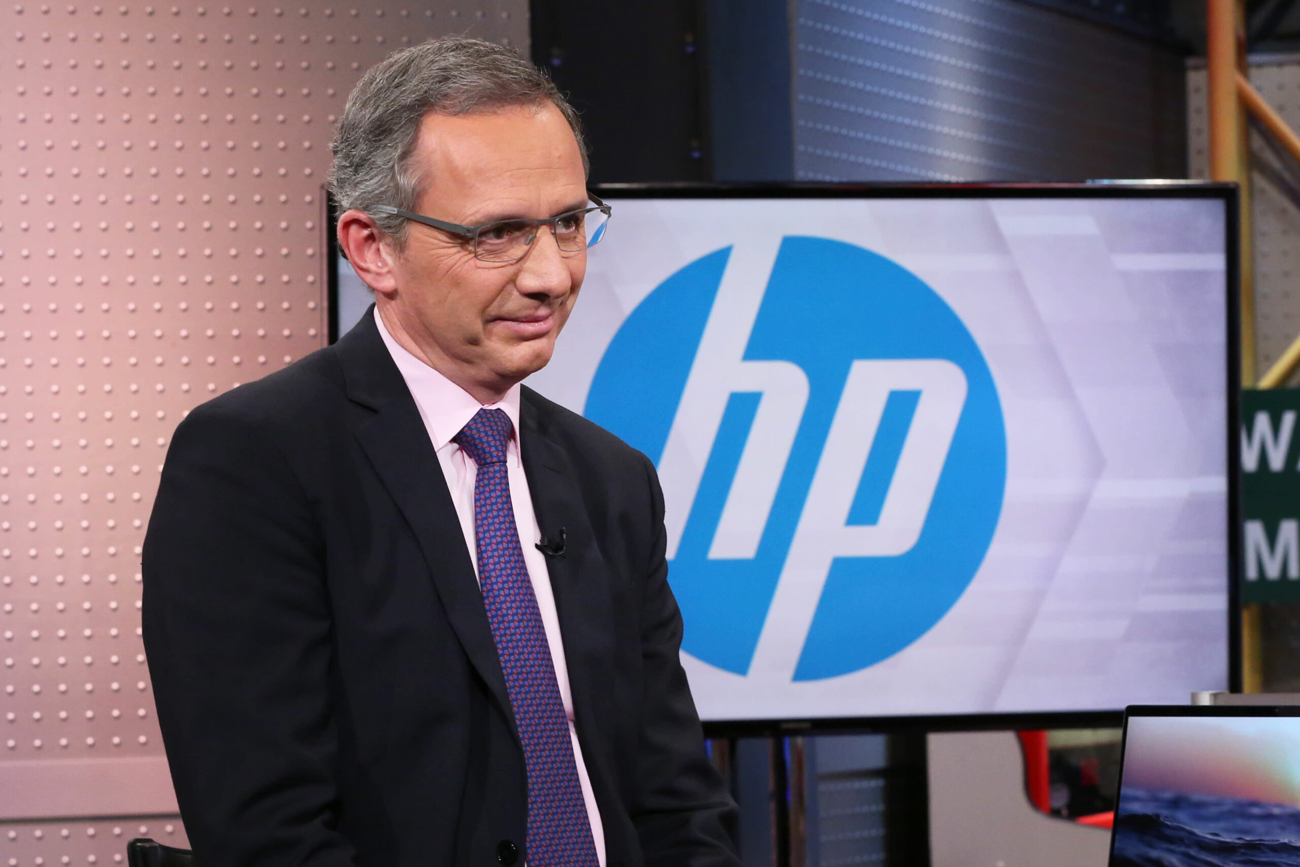 HP stock jumps after earnings beat, CEO says return to office driving PC demand