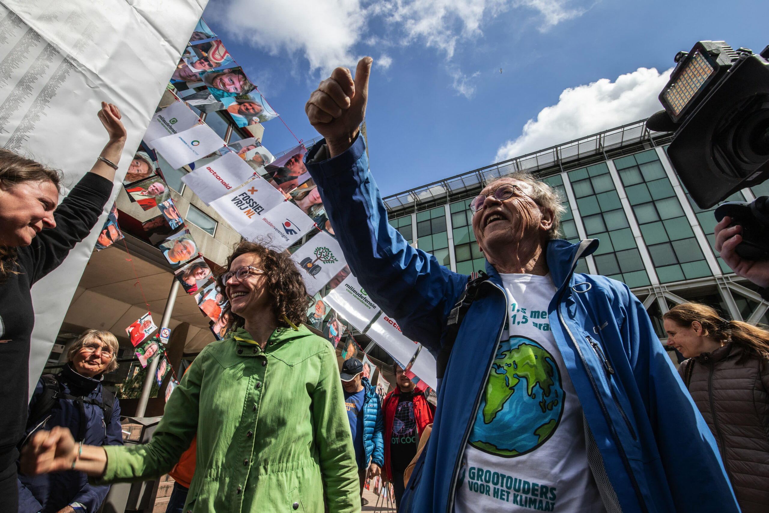 Climate campaigners to target banks after Shell court ruling