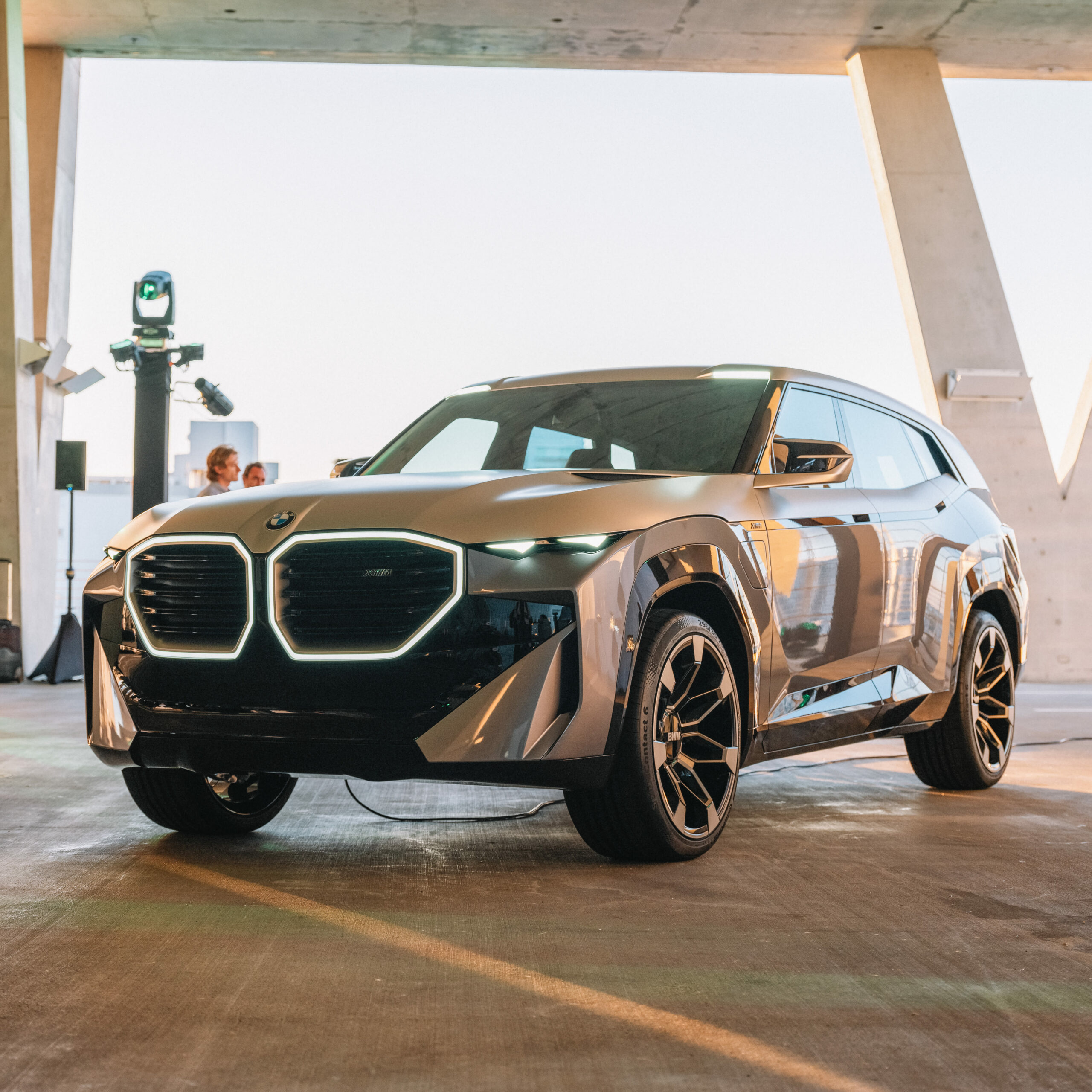 BMW unveils high-performance XM hybrid electric concept vehicle
