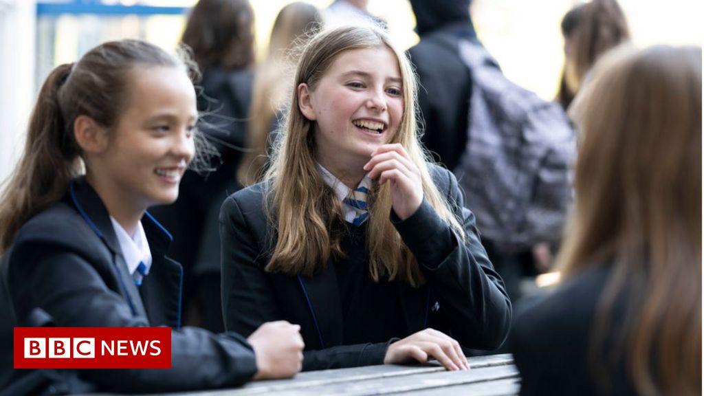 Schools in England told to limit uniform costs