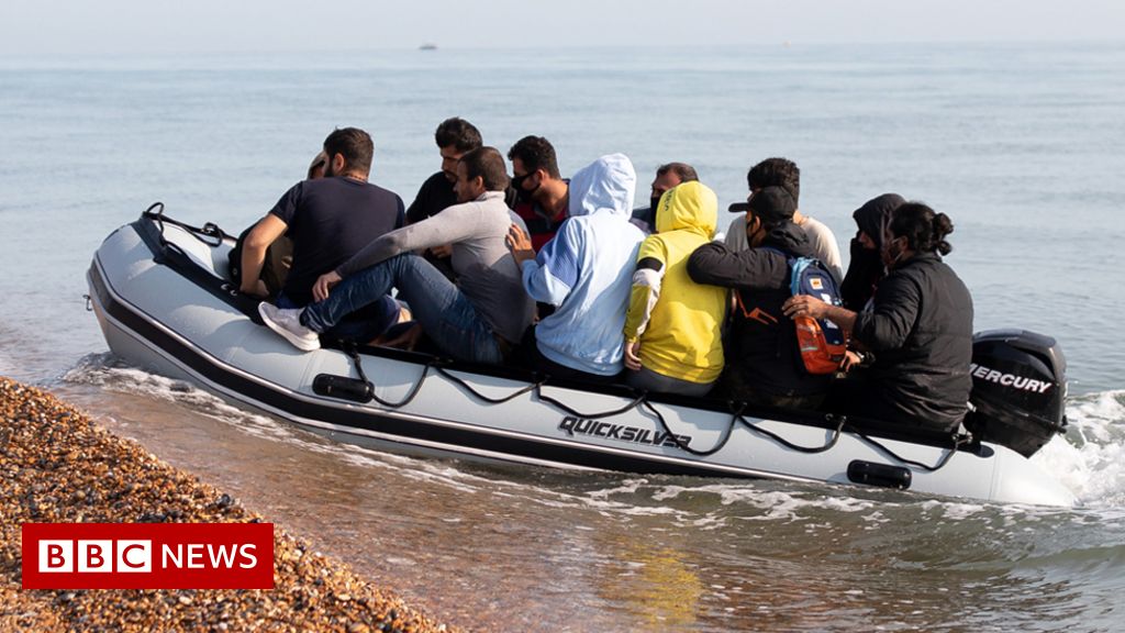 Migrant crossings: Number reaching UK this year three times 2020's total