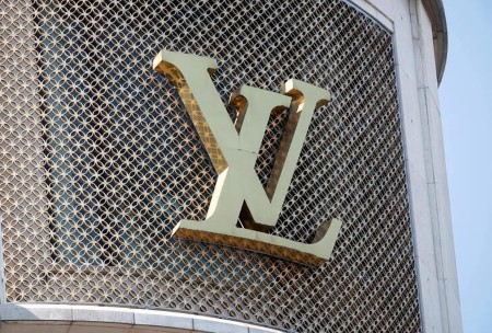 EXCLUSIVE-In strategy shift, Louis Vuitton considers first duty free store in China’s Hainan