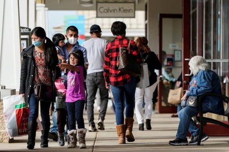 Fearing empty shelves, Black Friday ‘early birds’ head to U.S. stores