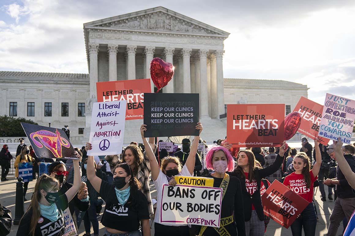 Kavanaugh, Barrett air skepticism of Texas abortion law